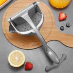 Amateur Premium Stainless Steel Manual Lemon and Lime Squeezer - Image 3